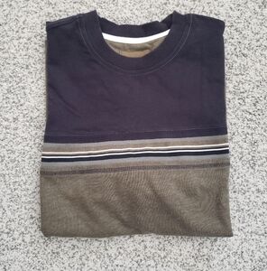 Mens navy and green XG short sleeve T shirt with navy and white stripes size S